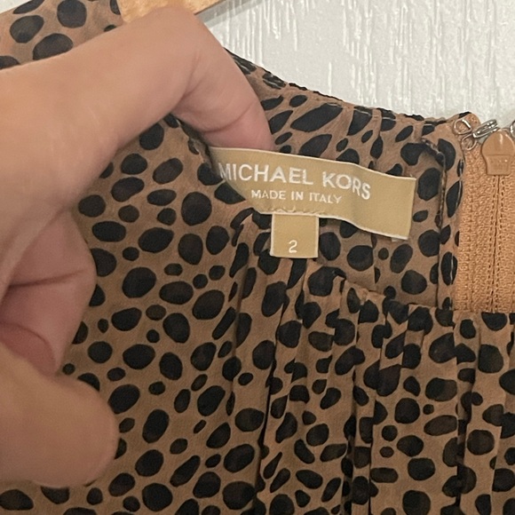 MICHAEL KORS COLLECTION Cheetah Print Stretch Crepe Shift Leopard Print Dress 2 - Picture 5 of 8